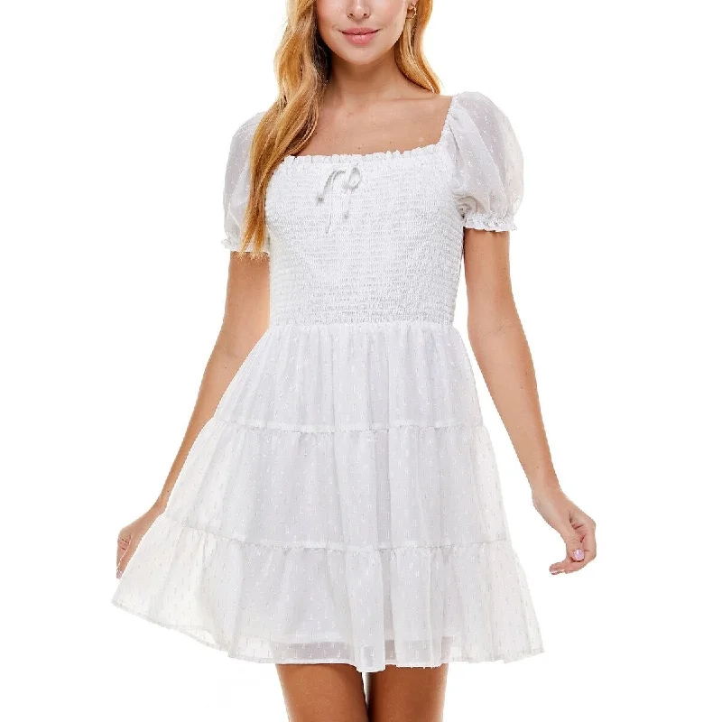 Wearable At Home Or Out Crystal Doll Junior's Clip Dot Smocked Dress White Size Medium